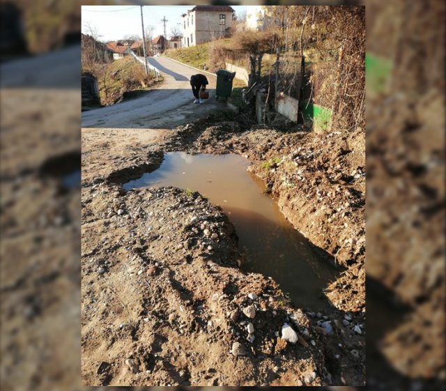 У Горњем Крупцу раскопана улица чека гребани асфалт