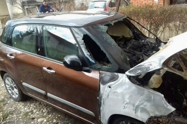 Запаљено возило у Алексинцу: Изгорео аутомобил менаџера "Грамера"