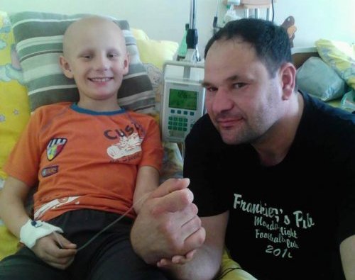 Neophodna materijalna pomoć za dvanaestogodišnjeg dečaka Lazara Rajkovića