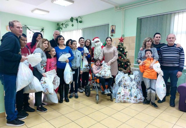 Општина Алексинац обрадовала малишане за српску Нову годину