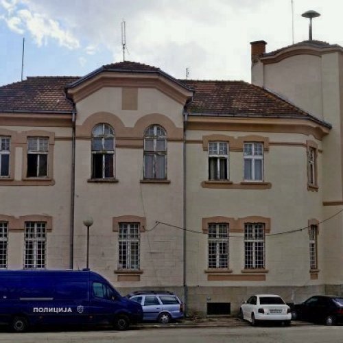 У акцији полиције у Нишу и Алексинцу ухапшено више особа, заплењен арсенал оружја