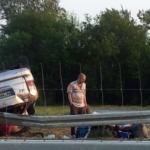 Комби ударио камион на ауто-путу код Алексинца, страдао возач