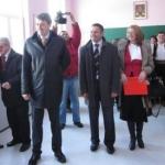 Министар Обрадовић отворио реновирану школу у Бобовишту