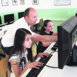 Две девојчице су од гледања цртаћа на рачунару дошле до шампионики информатике