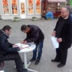 Прикупљање потписа за промену устава Србије