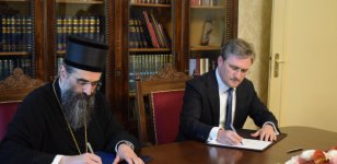 Министар културе потписао уговор за обнову храма у Горњем Адровцу