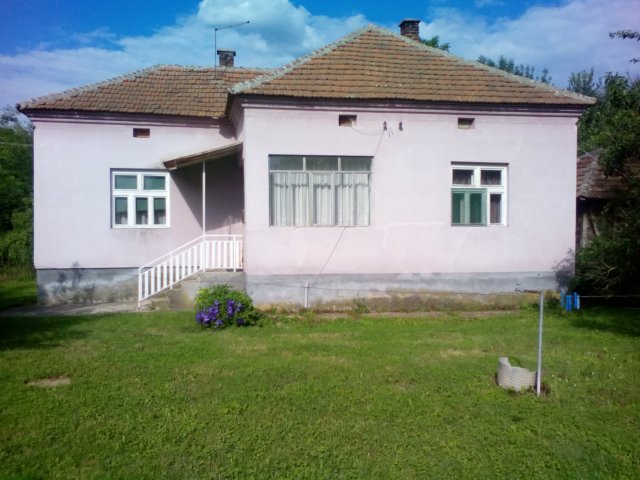 Prodajem kuću u Rutevcu